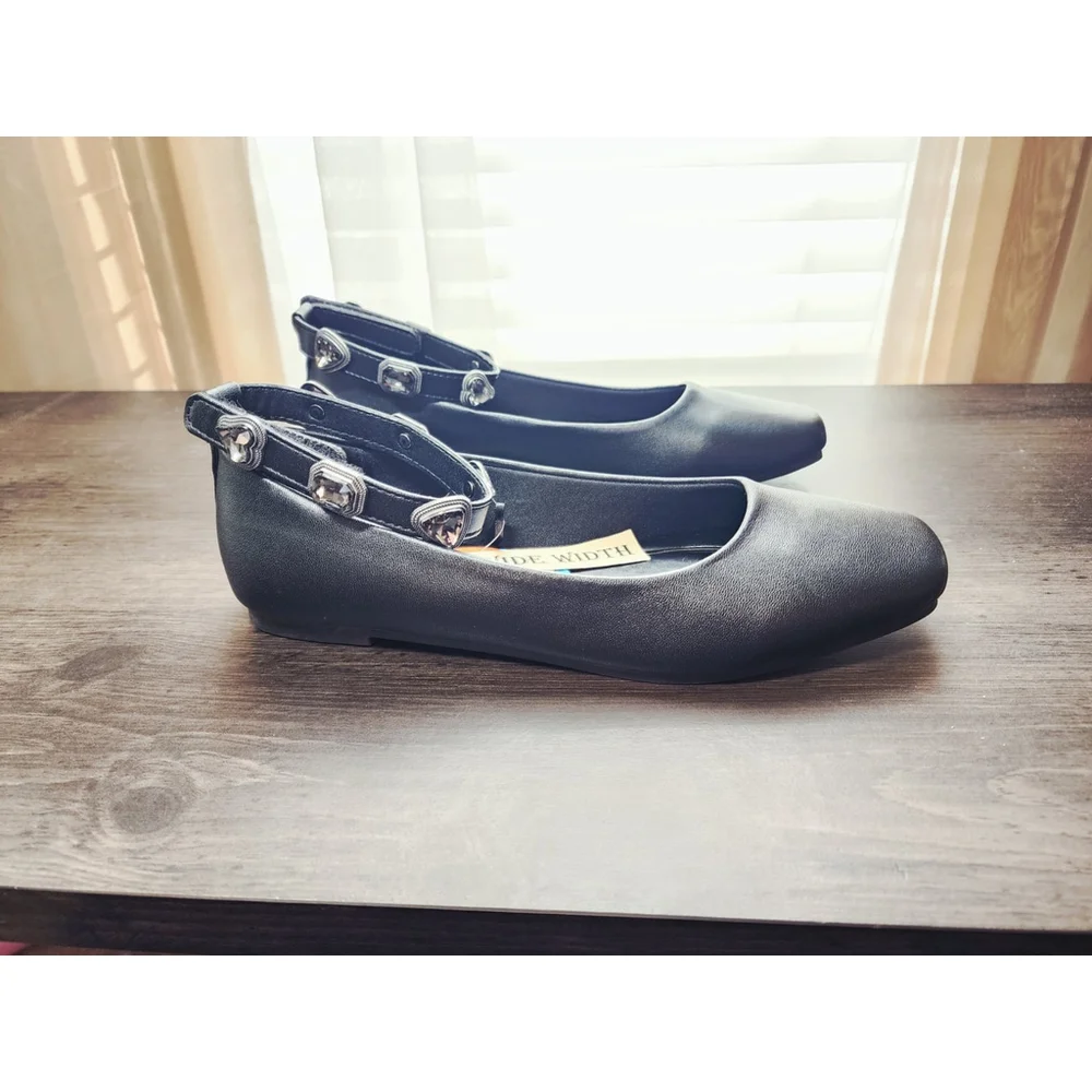 Seychelles Women Embellished Ballet Flats Moccasins - 7 WIDE - BLACK